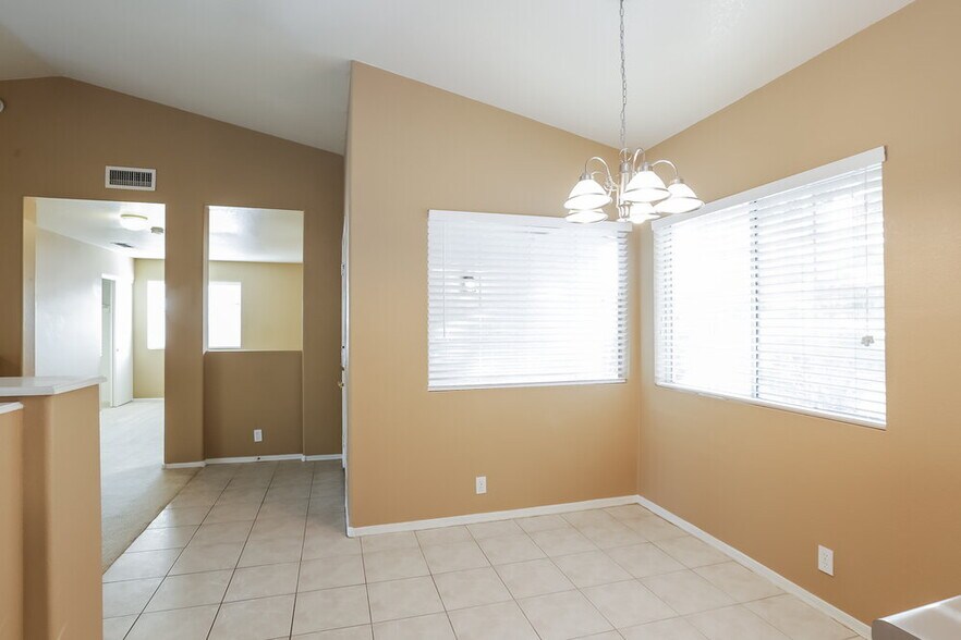 Building Photo - 2030 N 87th Dr
