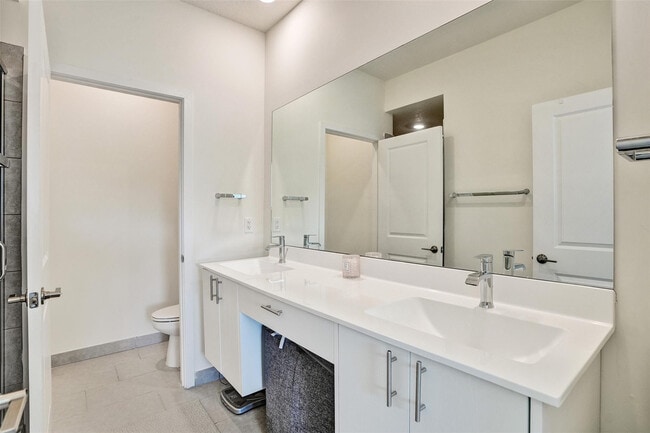 Building Photo - 8001 NW 41st St