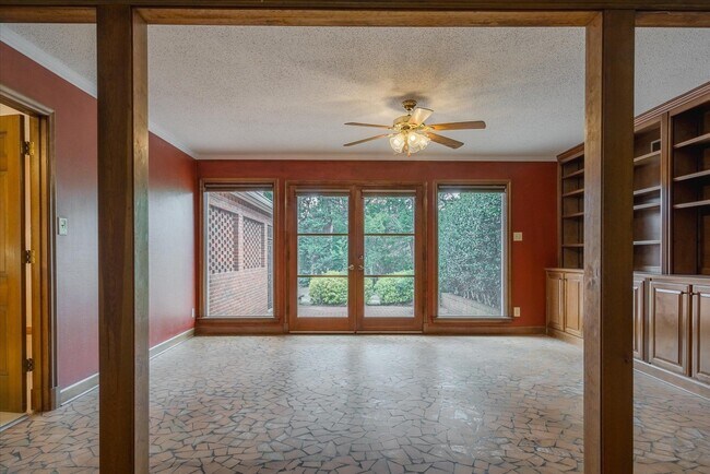 Building Photo - 356 Perkins Extd