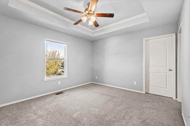 Building Photo - Santa Maria Ln Duplex