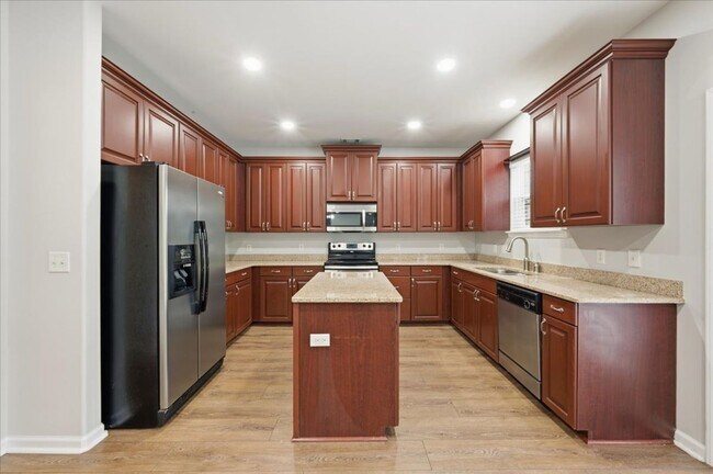 Building Photo - 8 Woods Way