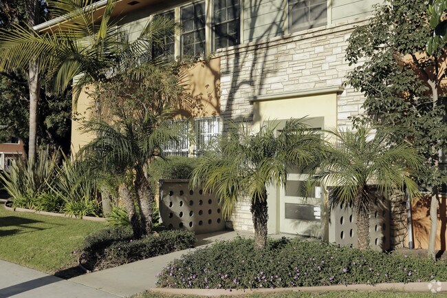 Building Photo - Milmor Apartments