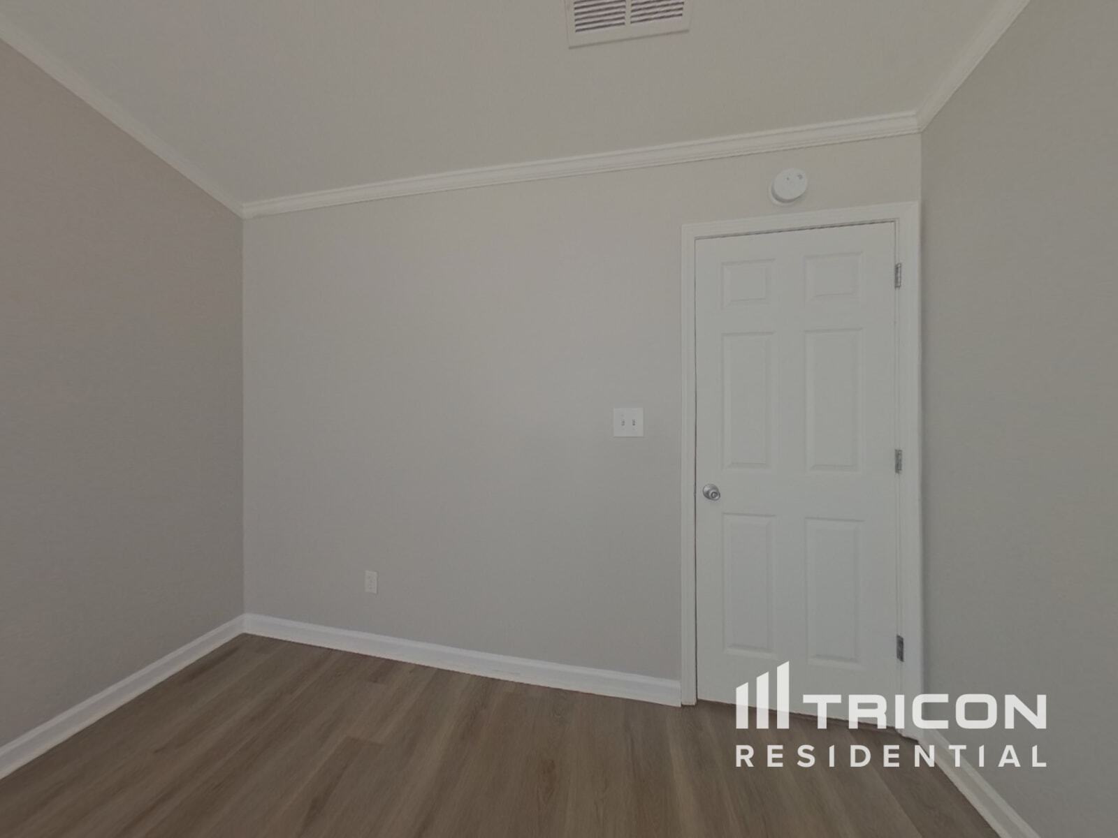 Building Photo - 425 Eglington Tr