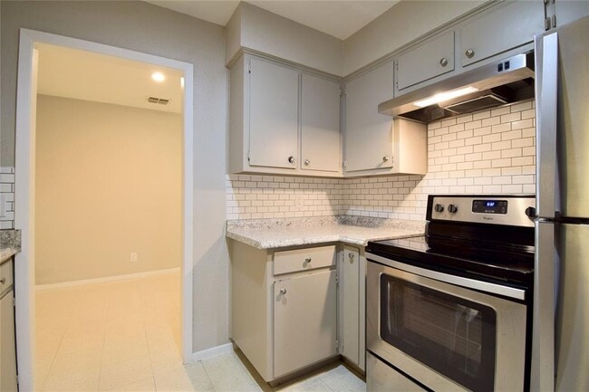 Building Photo - 5936 Cherry Loop