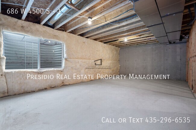 Building Photo - 686 S 4500 S