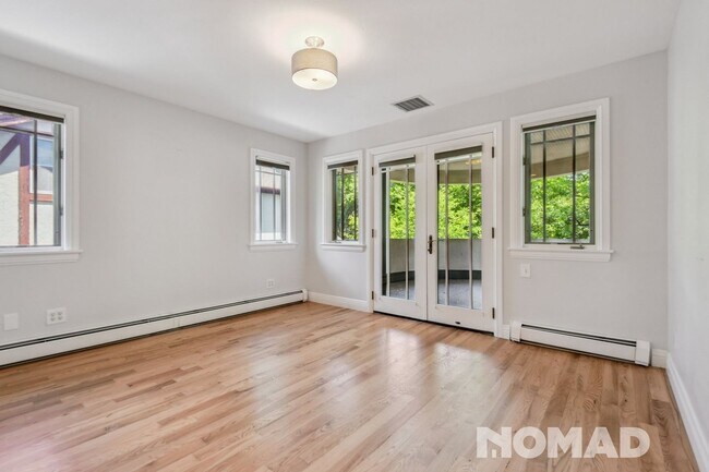 Building Photo - Stunning 5BR House in Denver