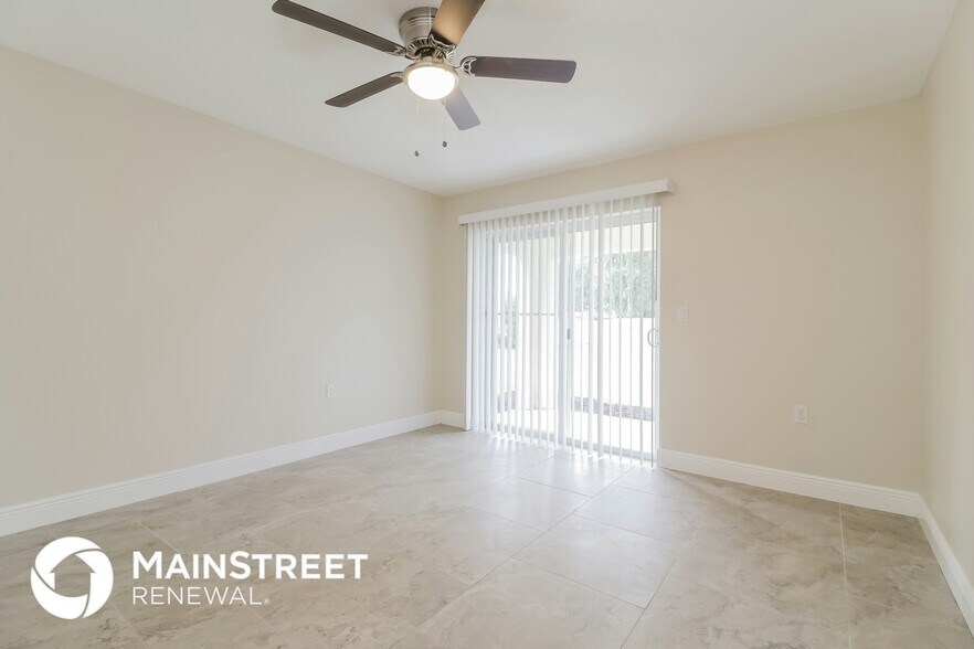 Building Photo - 312 Oak St