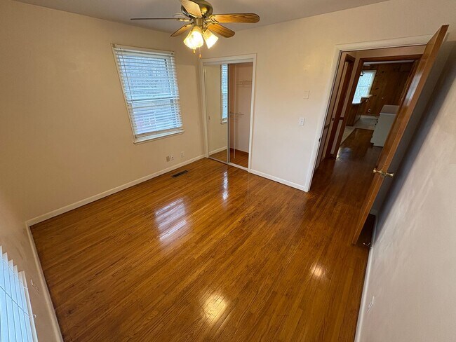 Building Photo - FOR LEASE- SINGLE FAMILY HOME IN HERMITAGE!