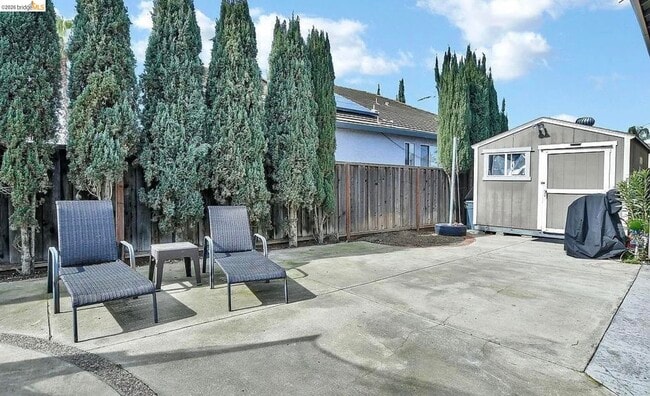 Building Photo - 4010 Goleta Pl