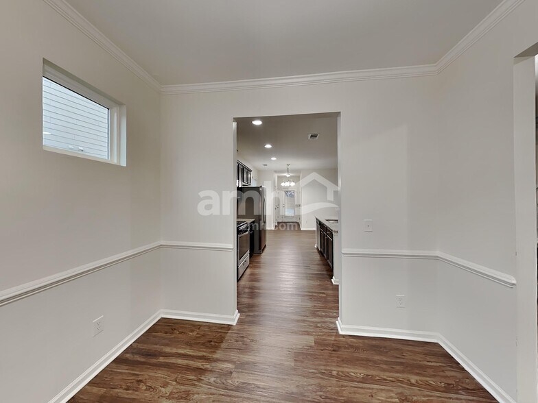 Building Photo - 323 Stoney Hollow Rd