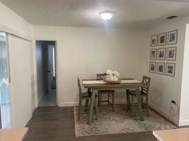 Dining room. - 767 SW Ravenswood Ln