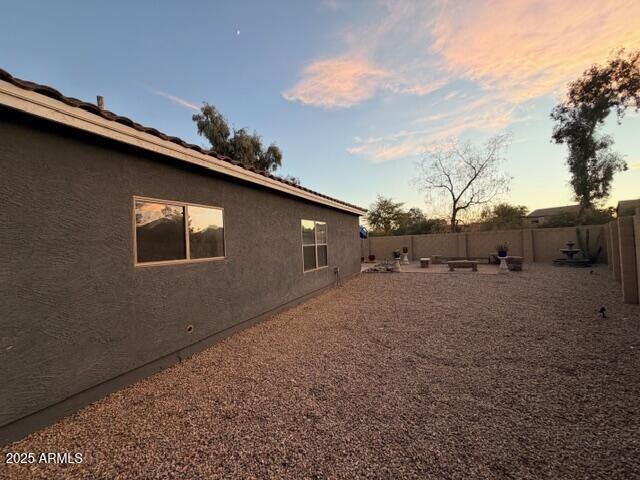 Building Photo - 2923 W Five Mile Peak Dr