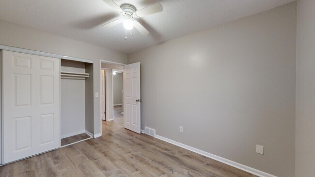 Building Photo - 630 Abbe Rd S