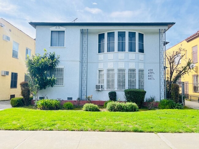 Building Photo - 439 1/2 N Hayworth Ave-439.5