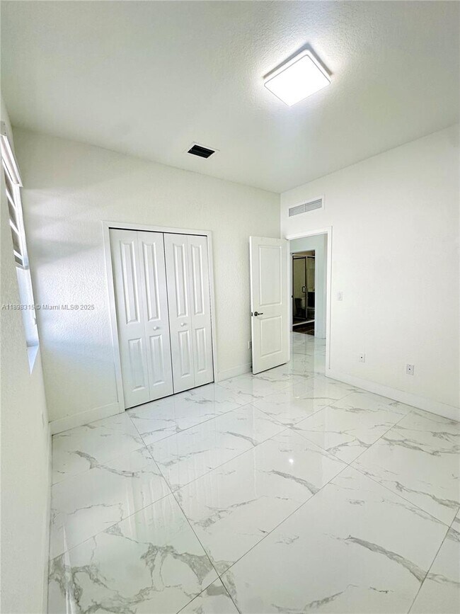 Building Photo - 1831 SW 145th Ave