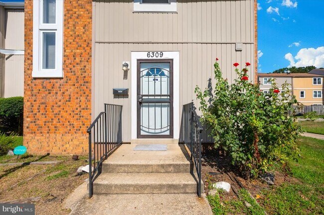 Building Photo - 6309 Arwen Ct