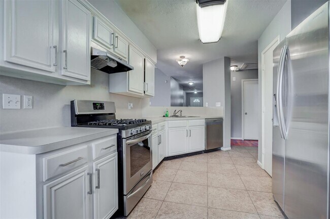Building Photo - 3614 Lindenfield Dr