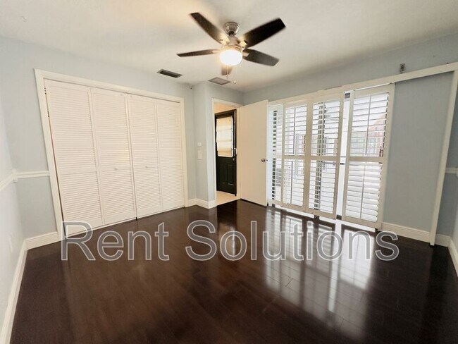 Building Photo - 3015 Tall Pine Dr