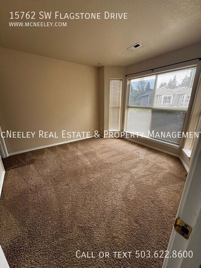 Building Photo - 15762 SW Flagstone Dr