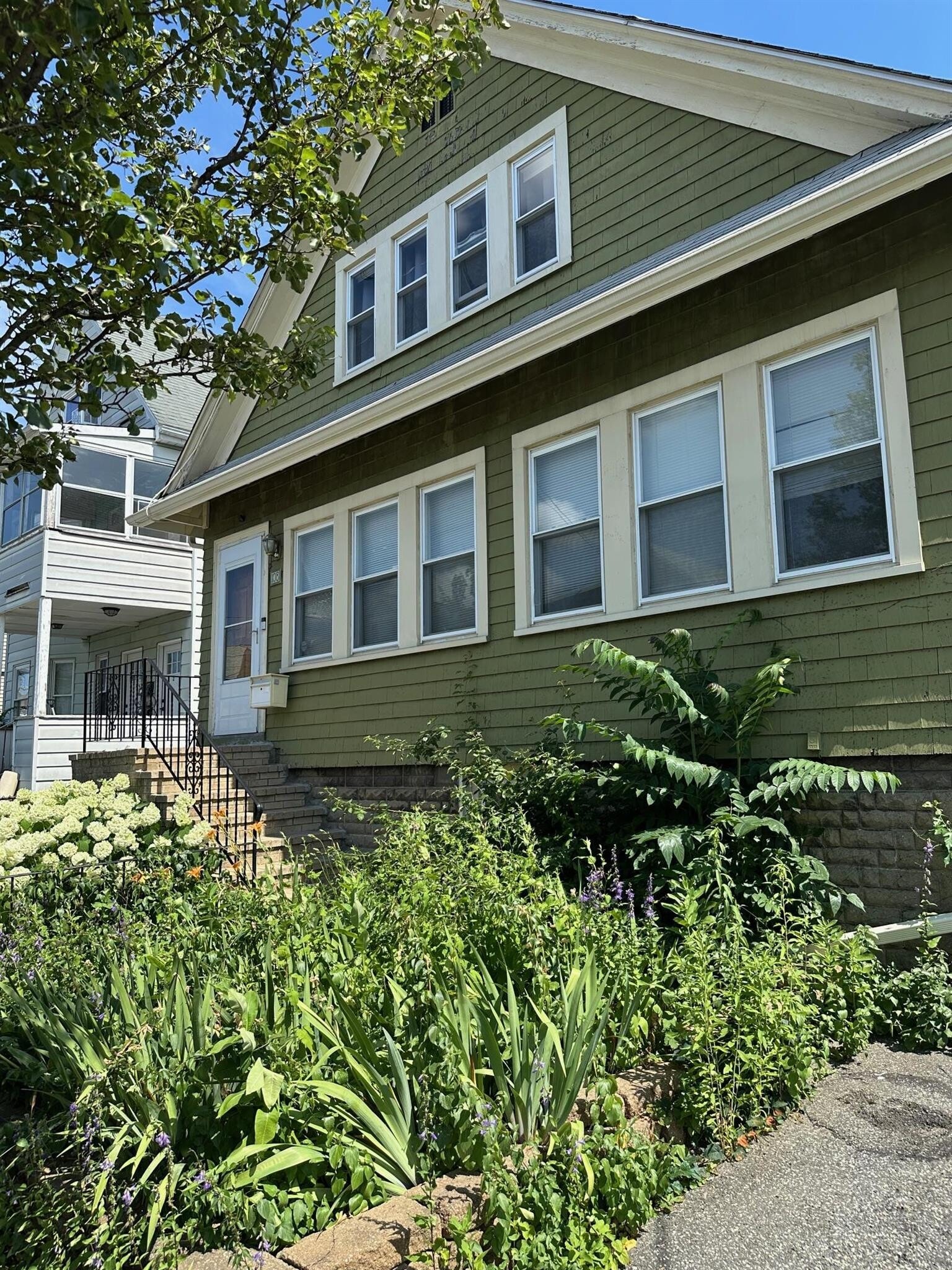 Building Photo - 108 Bowdoin St