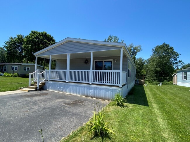 Building Photo - 3660 S Lapeer Rd