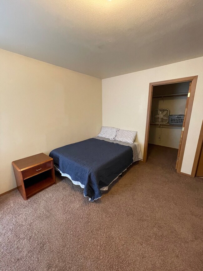 Building Photo - 6405N Chapel Hill Blvd