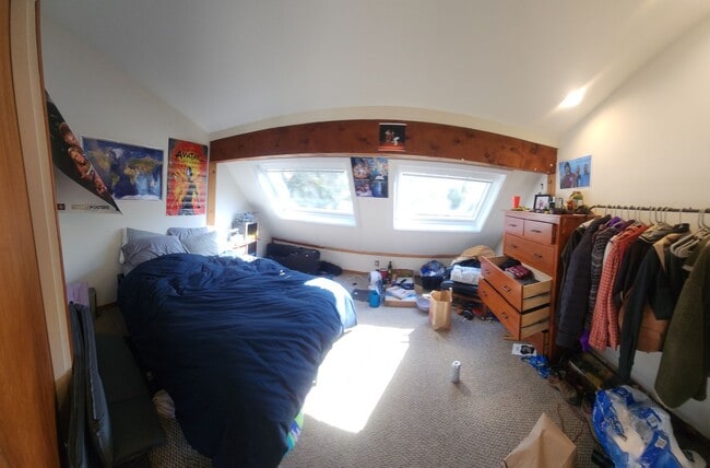 Building Photo - Bigger than average home in SLO! Lots of space!