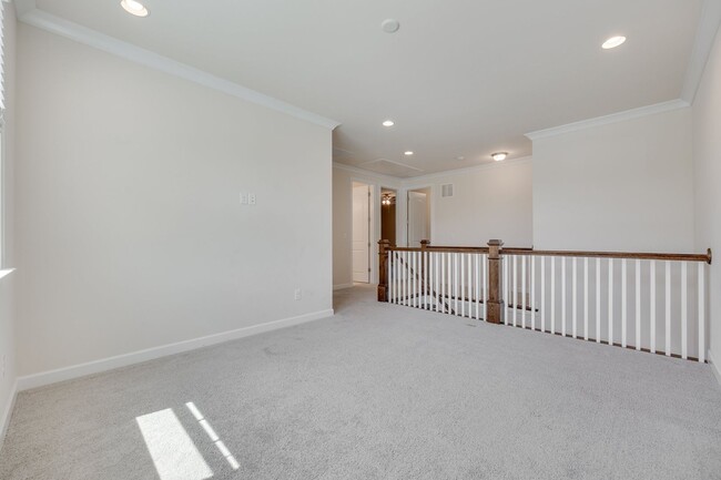 Building Photo - Gorgeous 4 bed 3.5 bath French country hom...