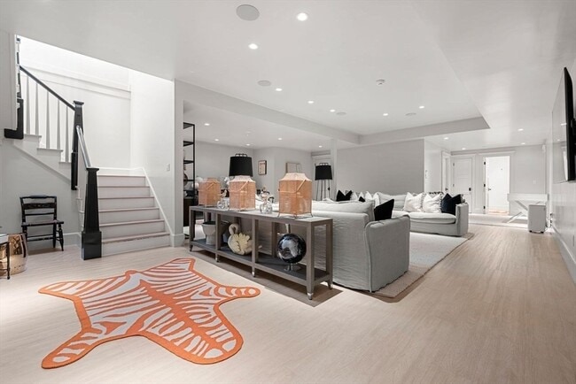 Building Photo - 34 Brewster Rd