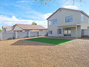 Building Photo - For Rent: Spacious 3 Bed, 2.5 Bath Home with Den, Bonus Room and fresh landscaping!