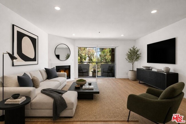 Building Photo - 16100 Sunset Blvd
