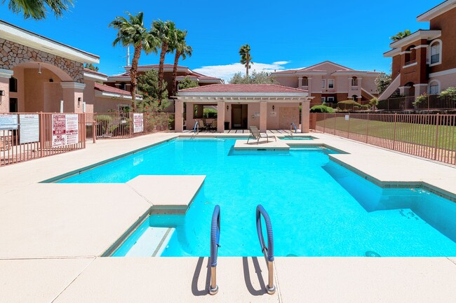 Building Photo - Gorgeous two bedroom two bathroom condo in...