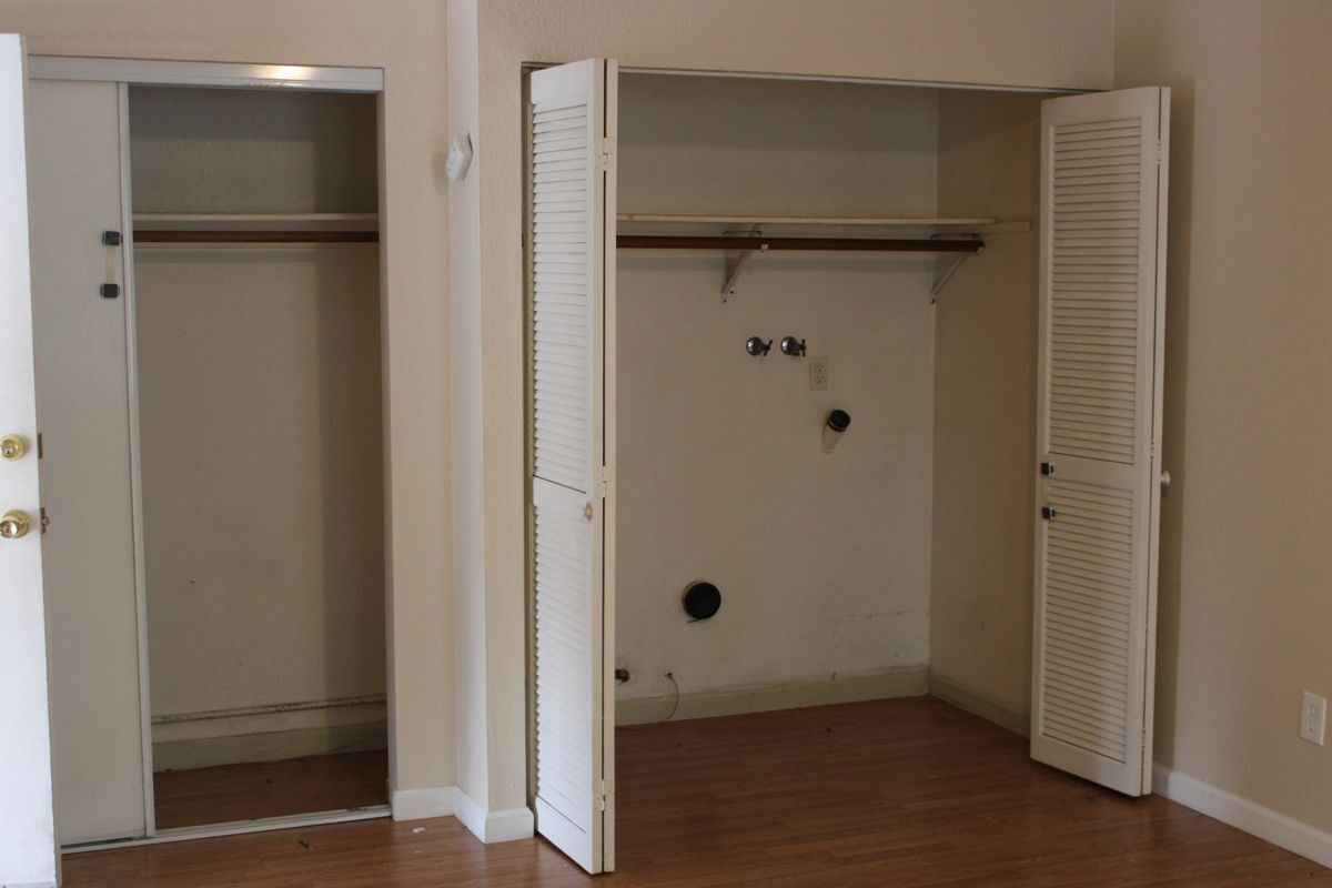 Building Photo - 4999 Fern Pl