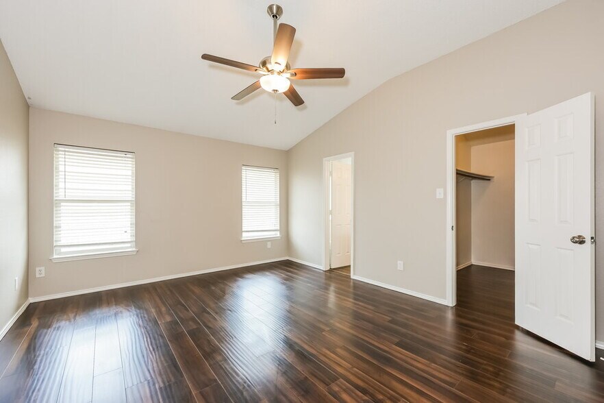 Building Photo - 7312 Moon Ridge Ct