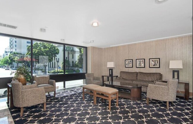 Building Photo - 850 State St