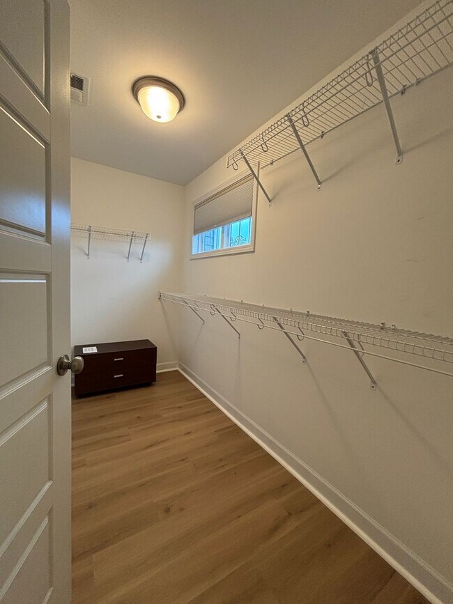 Building Photo - Rental - LIKE NEW!!!!  Absolutely Beautiful!!!