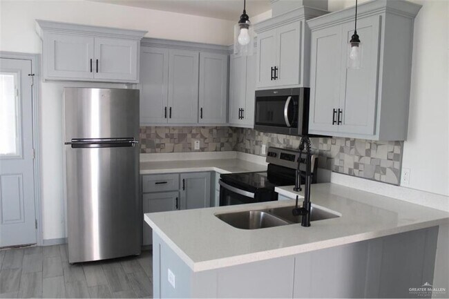 Building Photo - 5609 Ozark Ave