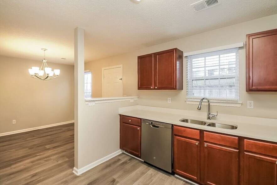 Building Photo - 1231 Brookstone Rd