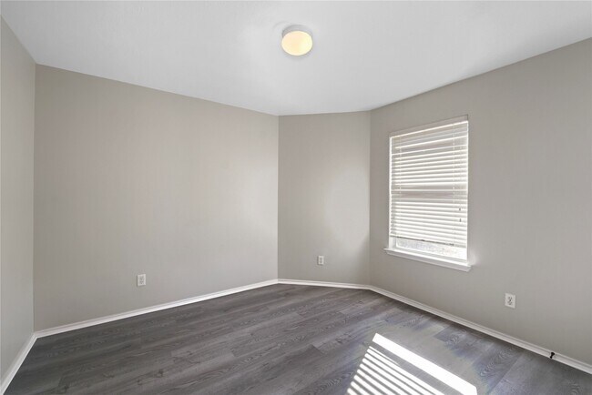 Building Photo - 5106 Bright Oak Ct