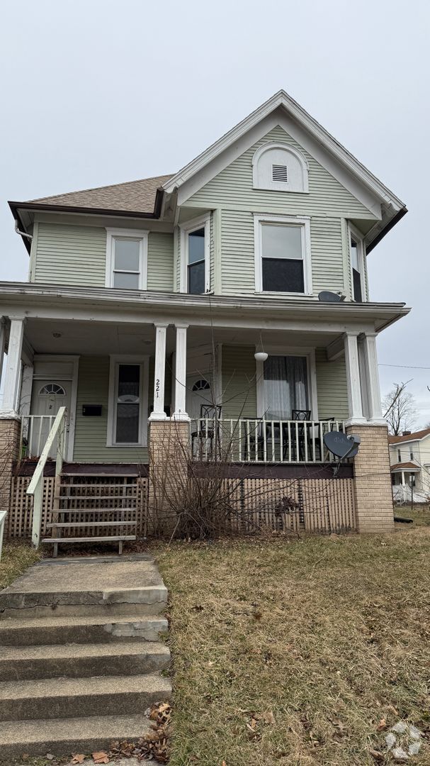 Building Photo - 221 E Lincoln Ave