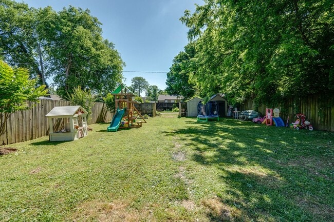 Building Photo - Beautiful Cleveland Park Bungalow, just 2 ...