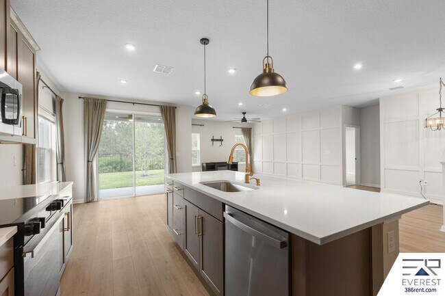 Building Photo - 249 Montgomery Ct