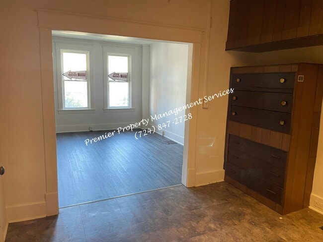 Building Photo - 331 W North St