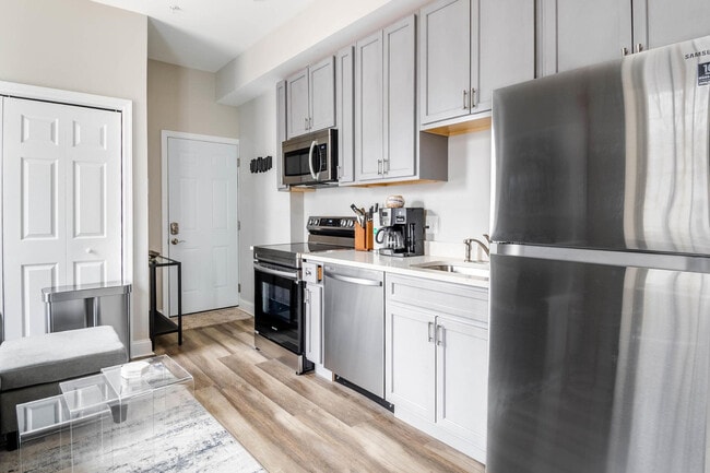 Building Photo - 701 E Street Southeast-SI ID1011194P