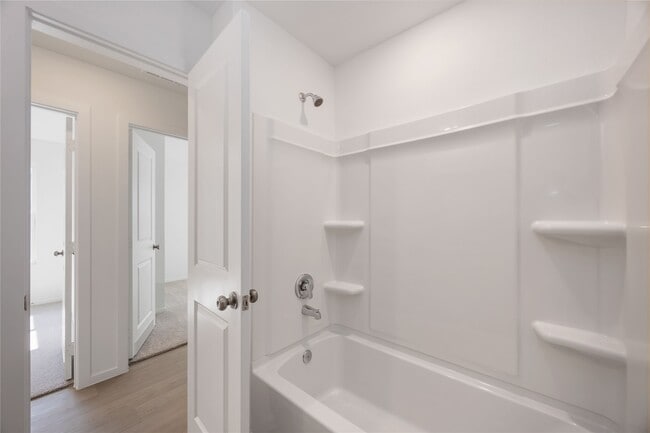 Building Photo - 385 Lucia Way
