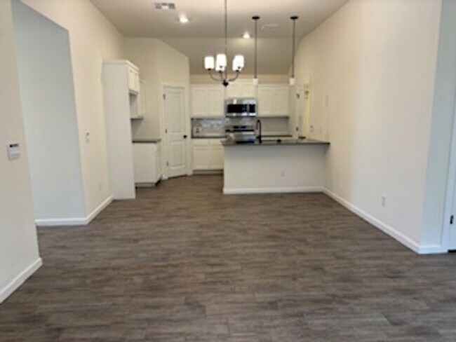 Building Photo - 18104 Austin Ct
