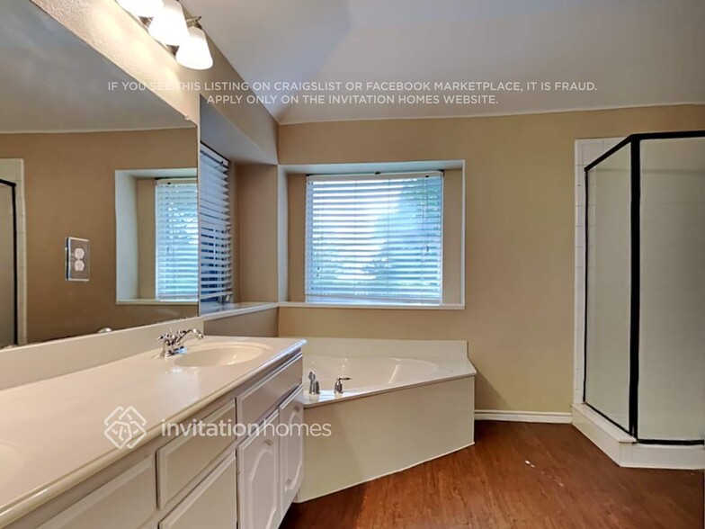 Building Photo - 2805 Beacon Hill Dr