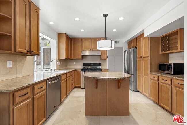 Building Photo - 8309 Denise Ln