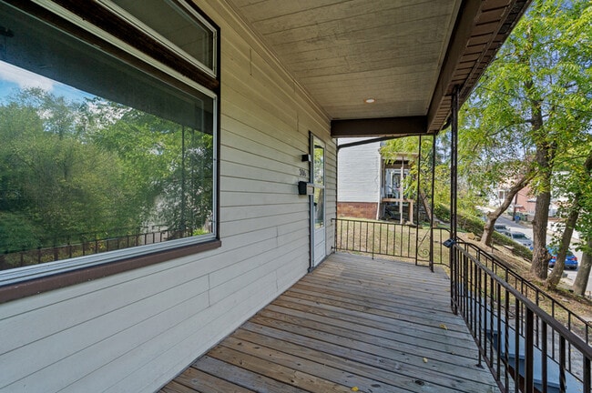 Building Photo - 306 Marie Ave