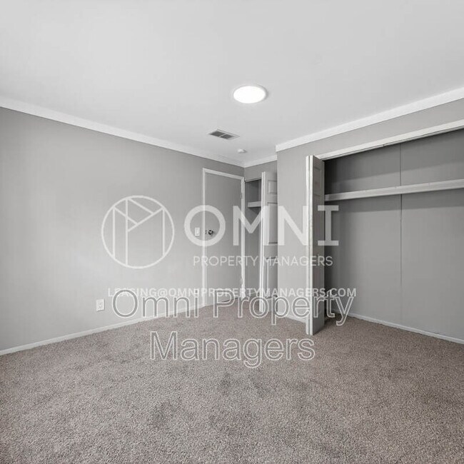Building Photo - 7161 Varjo St